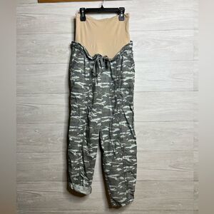 Motherhood Camo Print Pants Size Medium